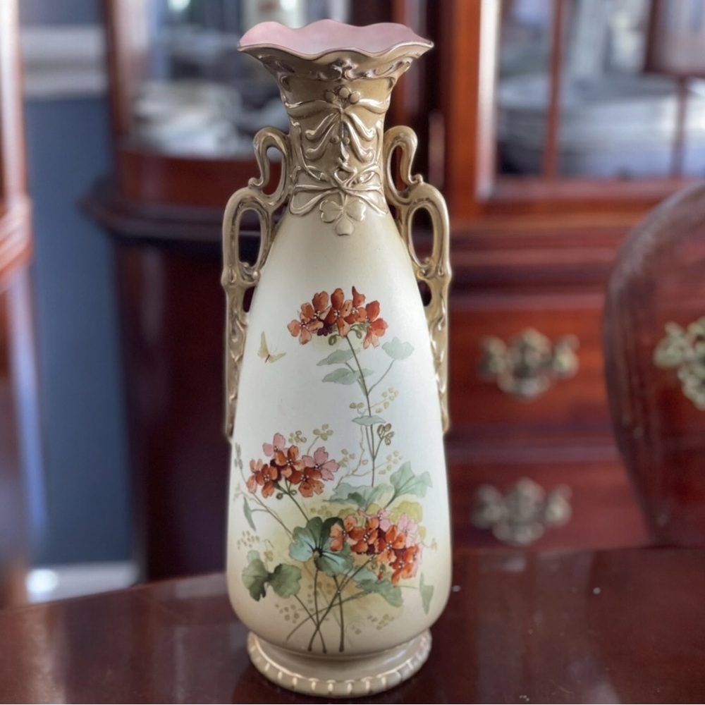 Victorian Royal Lichtenstein Vase Hand Painted Floral Austrian Porcelain VTG
